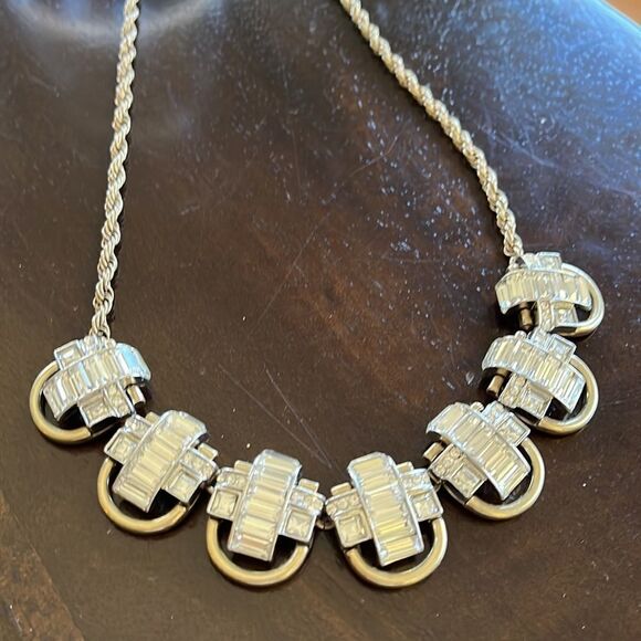 BANANA REBUBLIC CRSYTAL NECKLACE ! - Picture 6 of 7